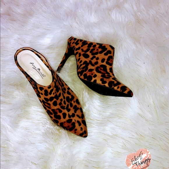 Shoes - Picture 1 of 4